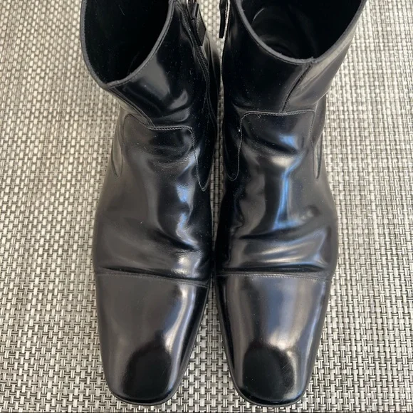 Gucci | Shoes | Mens Awesome Gucci Black Leather Boots  display picture 3